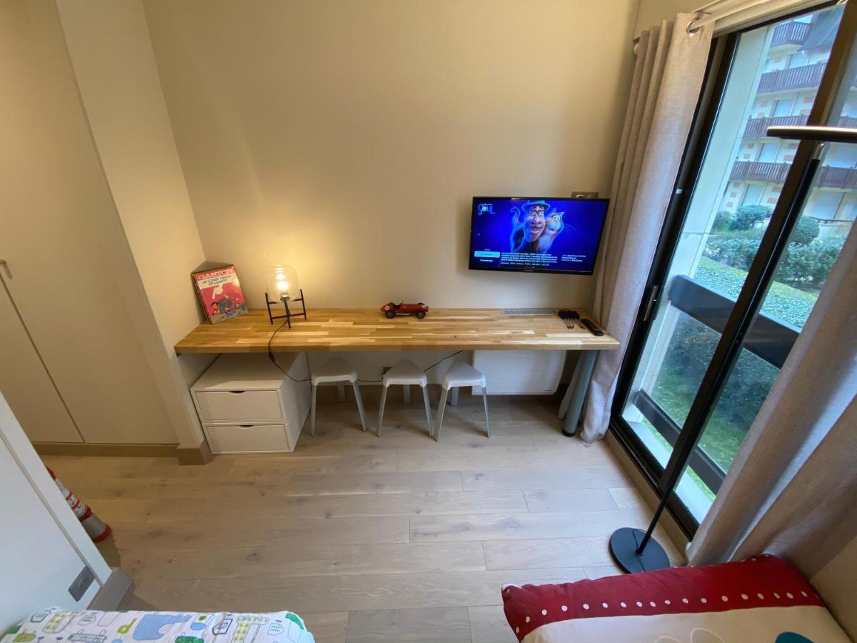 Апартаменты Magnifique Appart Standing Face Mer Centre A Pied Довиль Экстерьер фото